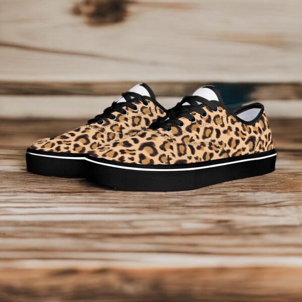 Leopard Print Pattern Skate Shoes